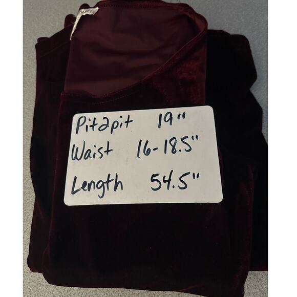 Maggy London L Vintage Long‎ Sleeve Velvet Maxi Cranberry Scoop Neck Whimsigoth - Picture 8 of 8